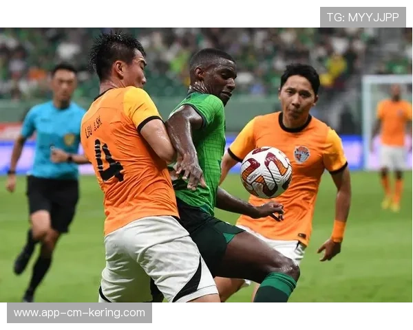 比赛亮点：李明的精彩突破和助攻让对手防不胜防！，李明进球